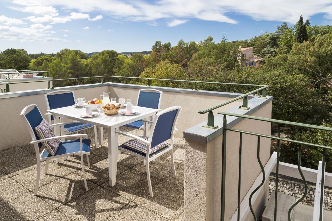Residence Odalys Cote Provence Greoux-les-Bains Bagian luar foto
